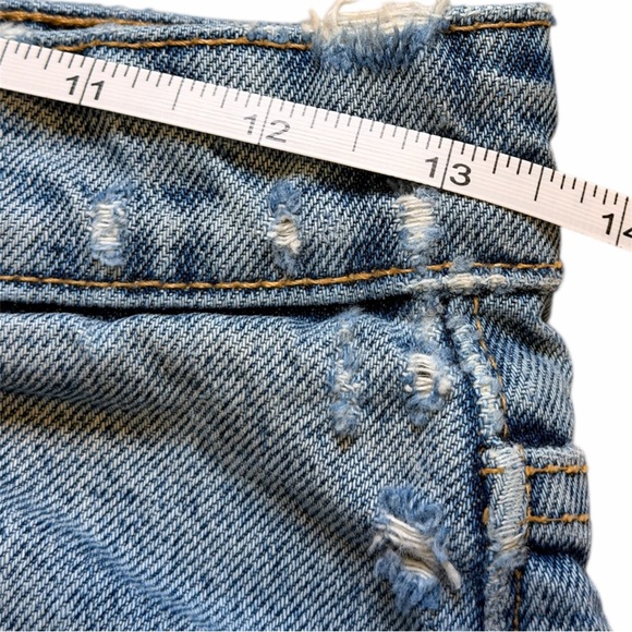 Zara Denim High-Waisted Women Shorts 4 - Picture 5 of 6